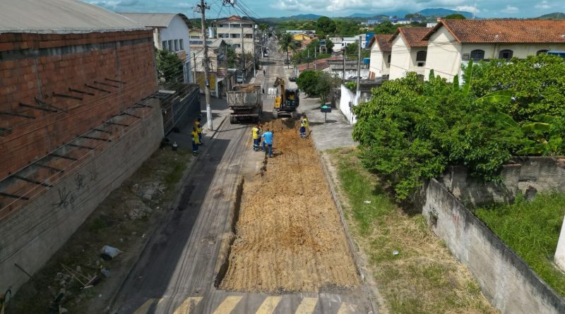 Itaboraí avança com recapeamento asfáltico em diversos bairros por meio do Governo do Estado