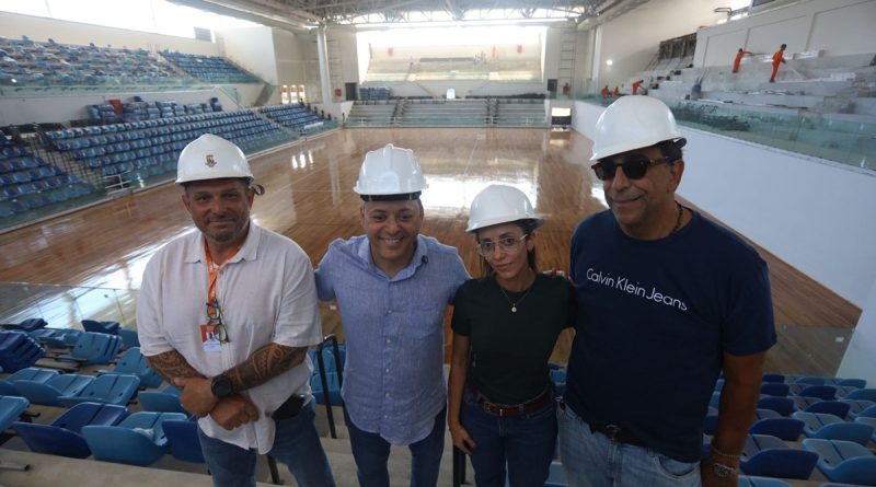 Prefeito Rodrigo Neves vistoria obra da Arena Niterói, que está na reta final