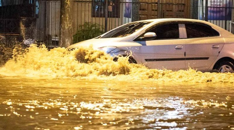 Governo do Estado vistoria áreas afetadas pelas chuvas para envio de maquinário