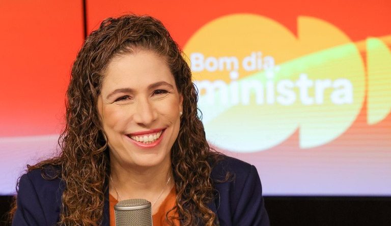 CPNU: mais de 3,6 mil aprovados devem começar a tomar posse em maio, diz Esther Dweck