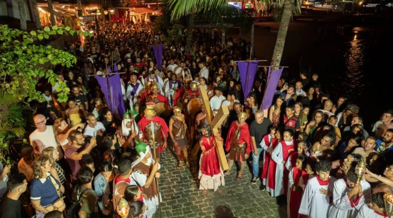 Via Sacra reúne milhares de fiéis e celebra 26 anos de tradição em Búzios