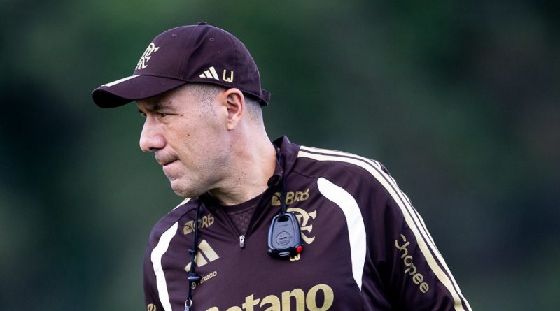 Leonardo Jardim completa um mês no Flamengo e reencontra Fluminense, rival da estreia