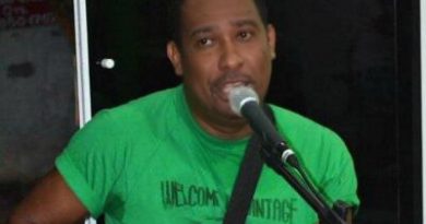 Ex-integrante do grupo Molejo morre aos 60 anos