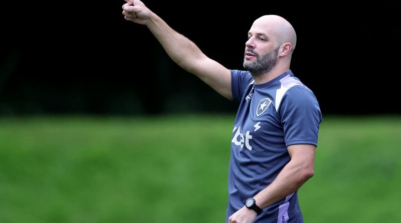 Botafogo x Coritiba: onde assistir, escalações e arbitragem