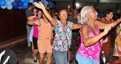 Sétima edição do Baile da Melhor Idade de 2026 reúne idosos em tarde dançante, em Volta Redonda