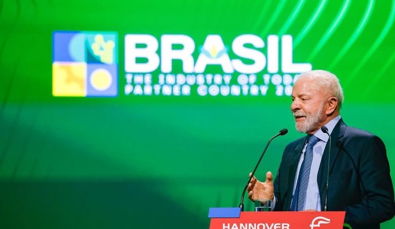 “Um novo paradigma de desenvolvimento requer um multilateralismo&nbsp;justo e equilibrado”, diz Lula na Feira Industrial de Hanôver, na Alemanha
