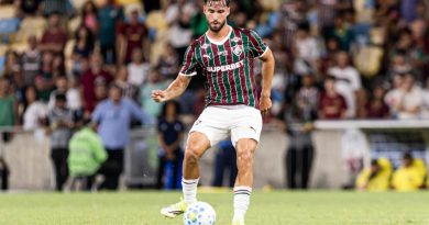 Martinelli sente dores na coxa e vira preocupação para o Fluminense