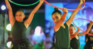 Aulas gratuitas de teatro fortalecem desenvolvimento social e emocional em Maricá