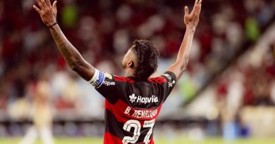 Em alta, Bruno Henrique acerta últimos detalhes para renovar com o Flamengo