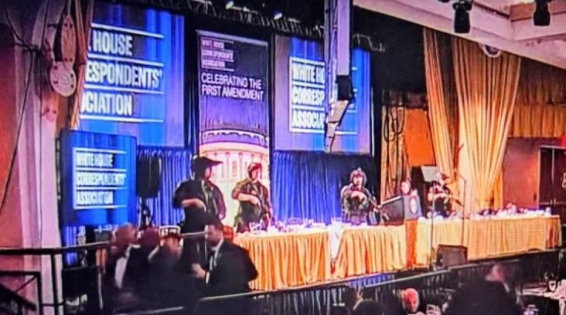 Trump é retirado de jantar após homem abrir fogo em hotel