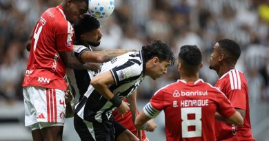 Botafogo fica no empate com Internacional em jogo de quatro gols no segundo tempo