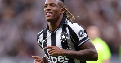 Botafogo planeja vender Danilo por valor acima de R$ 204 milhões