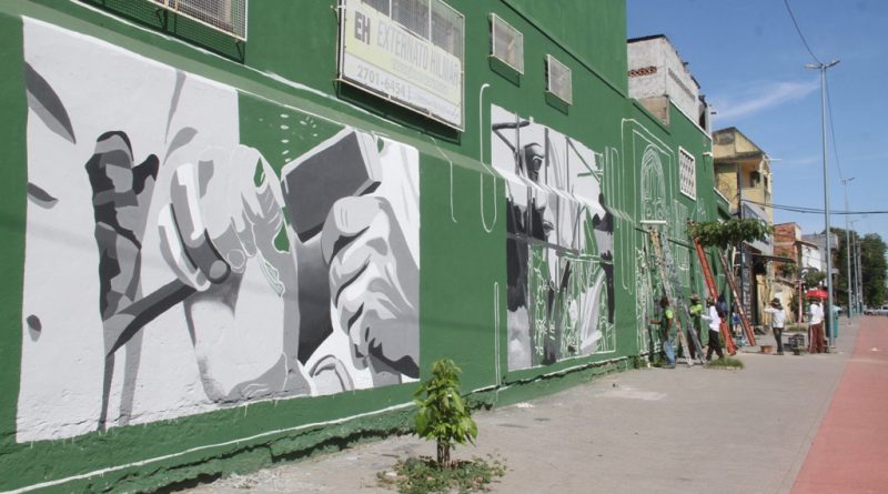 Novo painel do Cidade Ilustrada retrata a construção do Cristo Redentor em São Gonçalo