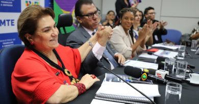 Relatório de Transparência Salarial: emprego formal de mulheres negras cresce 29% em 2025, em relação a 2023