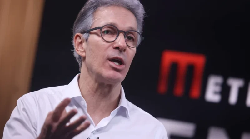 Zema diz que votar fim da escala 6×1 em ano eleitoral é populismo e afirma que STF tem três ‘frutas podres’