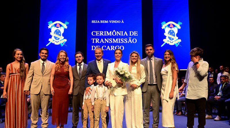 Wladimir Garotinho transmite cargo de prefeito de Campos para Frederico Paes