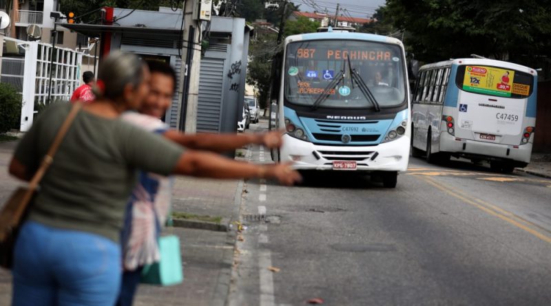 Comissão de Transportes da Câmara do Rio debate fim do pagamento em dinheiro nos ônibus municipais