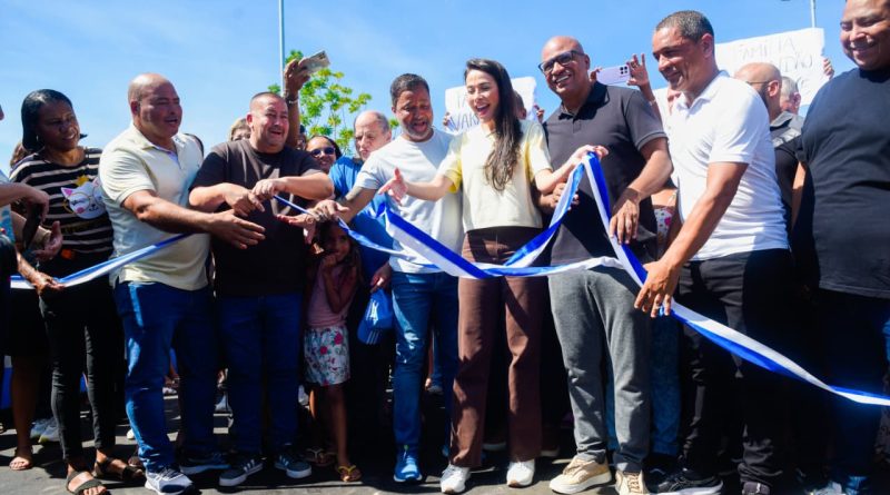 Prefeita de Belford Roxo Mariana Canella inaugura ponte que liga a Rua Impala ao Jardim Brasil no Lote XV