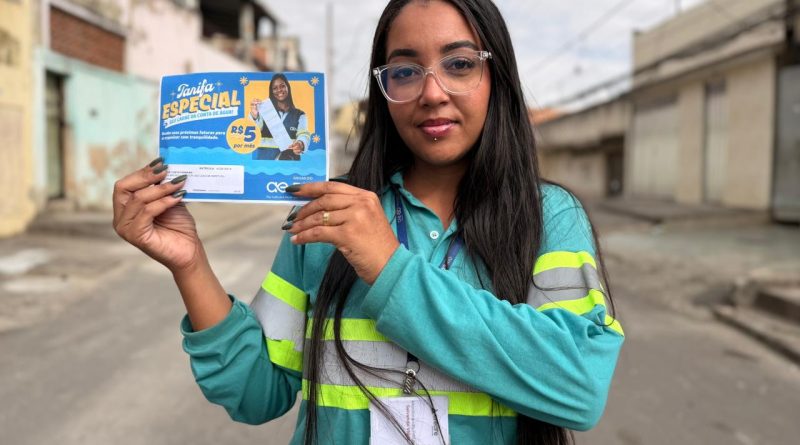 São João de Meriti: carnê com faturas de água ajuda moradores a organizar o orçamento