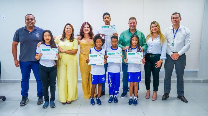 Prefeitura de Meriti premia melhores redações do projeto“Educação e Justiça”