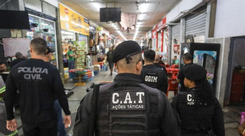 Em ação integrada, Operação Pharmakon interdita peixaria no Centro de Niterói