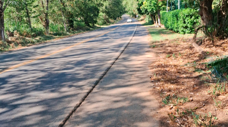 Prefeitura de Porciúncula realiza melhorias nas margens da RJ 230