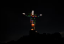 Governo do Brasil homenageia pessoas que perderam a vida na pandemia da Covid-19 com projeção de imagens em monumentos de seis capitais