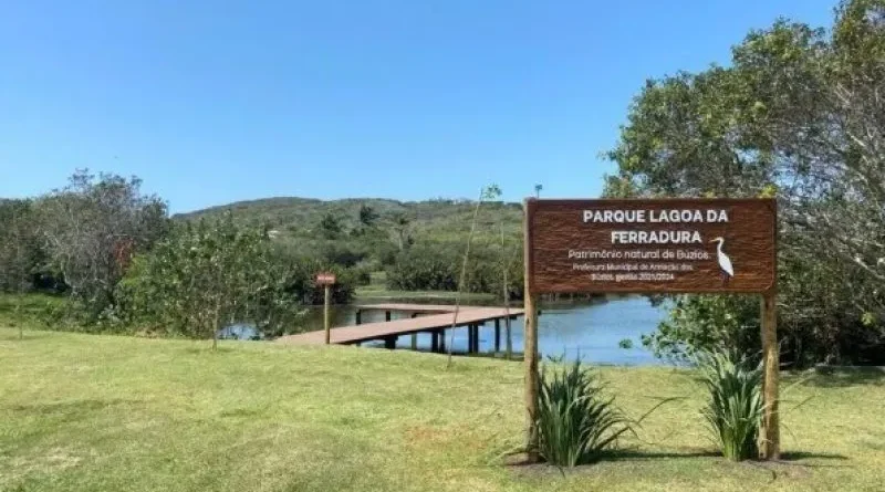 Prefeitura de Búzios realiza ação de educação ambiental e valorização da cultura caiçara na Lagoa da Ferradura