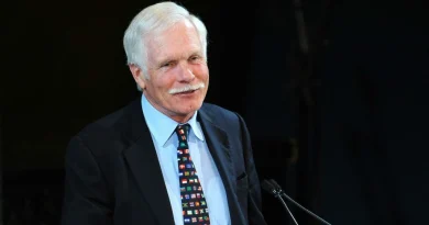 Morre Ted Turner, fundador da CNN, aos 87 anos
