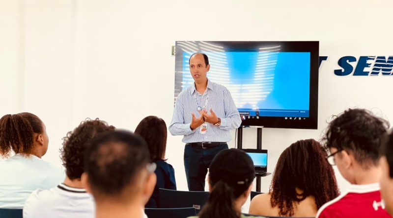 Prefeitura de Meriti e SEST SENAT promovem palestra e balcão de empregos para jovens