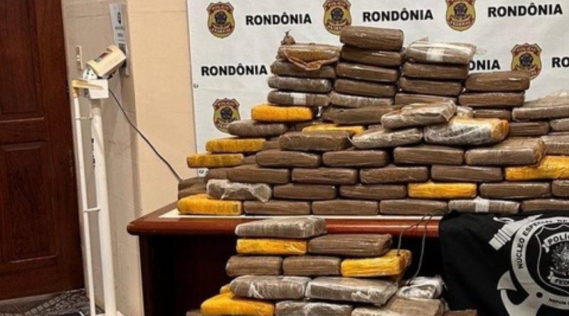 Forças de segurança apreendem cerca de 300 kg de drogas na fronteira entre Brasil e Bolívia
