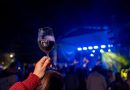 Wine in Búzios 2026 acontece de 03 a&nbsp;07 de junho&nbsp;com programação gratuita na Praça Santos Dumont