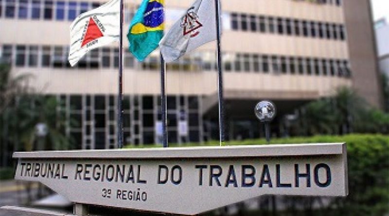 Justiça condena empresa que instalou câmeras em banheiro de funcionários