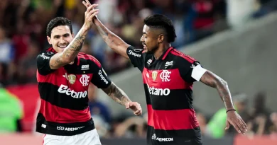 Flamengo deixa gols para reta final e vence o Cusco no Maracanã