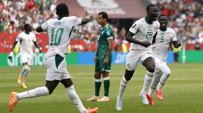 Senegal goleia Iraque e mantém esperança por classificação na Copa