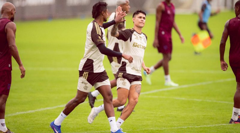 Flamengo vence jogo-treino antes de viagem a Portugal para amistosos