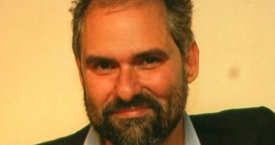 Morre, aos 63 anos, o poeta e ensaísta Alexei Bueno