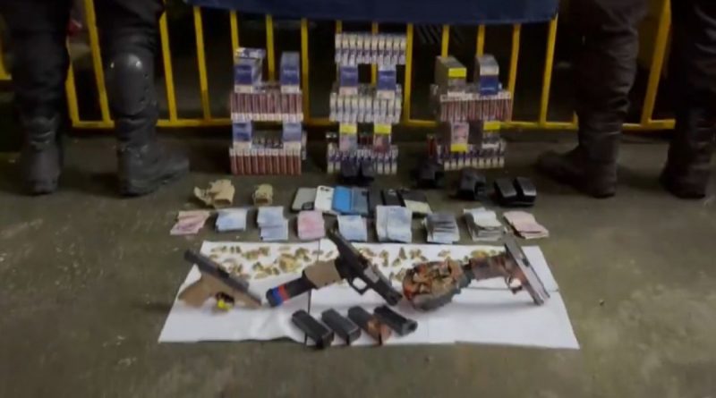 Polícia prende seis suspeitos e apreende armas em comunidade de Itaguaí