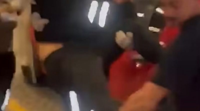 Discussão por vaga em shopping termina com dois baleados em Duque de Caxias
