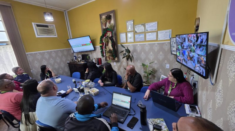 Prefeitura de Petrópolis debate melhorias no monitoramento da coleta de resíduos domiciliares com equipes técnicas da Solid Ambiental