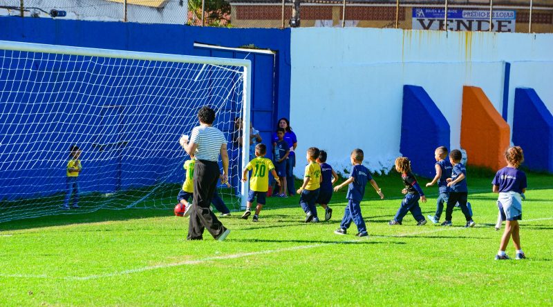 Itaboraí: Alunos da Escola Municipal Coronel Antônio Leal visitam o Alzirão