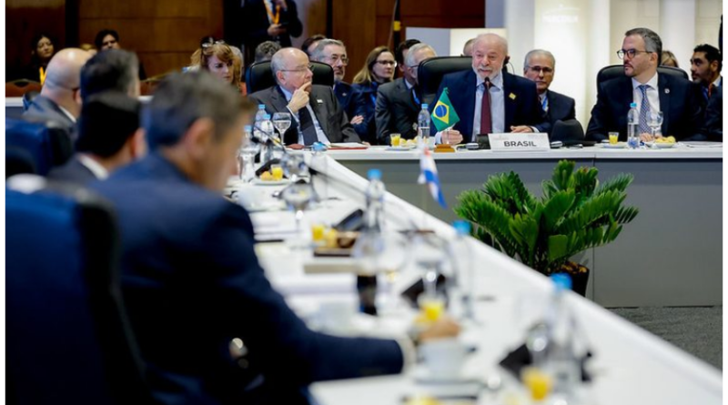 Em cúpula no Paraguai, Lula defende Mercosul como bloco estratégico acima de polarizações