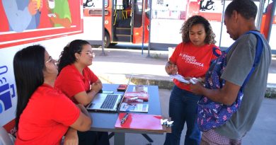 Maricá leva atendimento itinerante do Banco Mumbuca a Inoã e orienta sobre recadastramento de benefícios