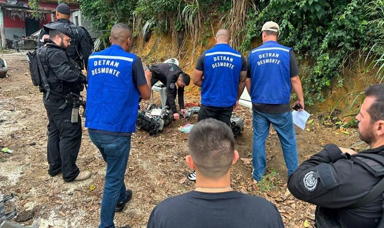 Detran RJ encontra dois motores de carros roubados em ferro-velho em Sulacap