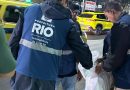 Operação conjunta em Copacabana aplica R$ 12 mil em multas por ocupação irregular de calçadas