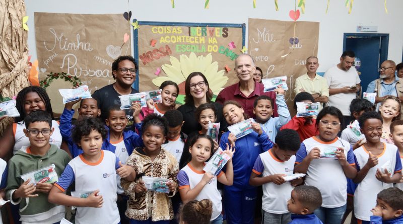 Educação de Queimados inicia entrega de kits de higiene bucal para estudantes da rede municipal