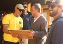 Prefeito de Niterói Rodrigo Neves participa da premiação do campeonato profissional de surfe do Itacoatiara Pro 2026