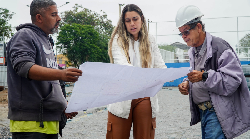 São Gonçalo: Obras de reforma e modernização na Praça da Trindade estão 60% concluídas