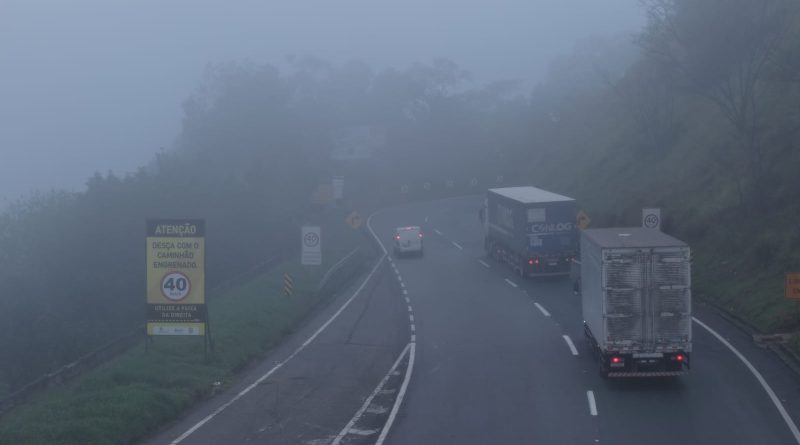 Neblina exige atenção redobrada dos motoristas durante o inverno