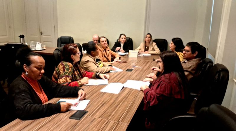 Grupo de trabalho da Prefeitura de Ptrópolis define próximos passos para enquadramento de educadoras infantis